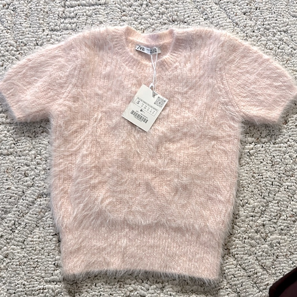 Zara short sleeve sweater, perfect for spring!